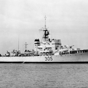 HMCS La Hulloise - Prestonian Class Frigate. RCN photo.